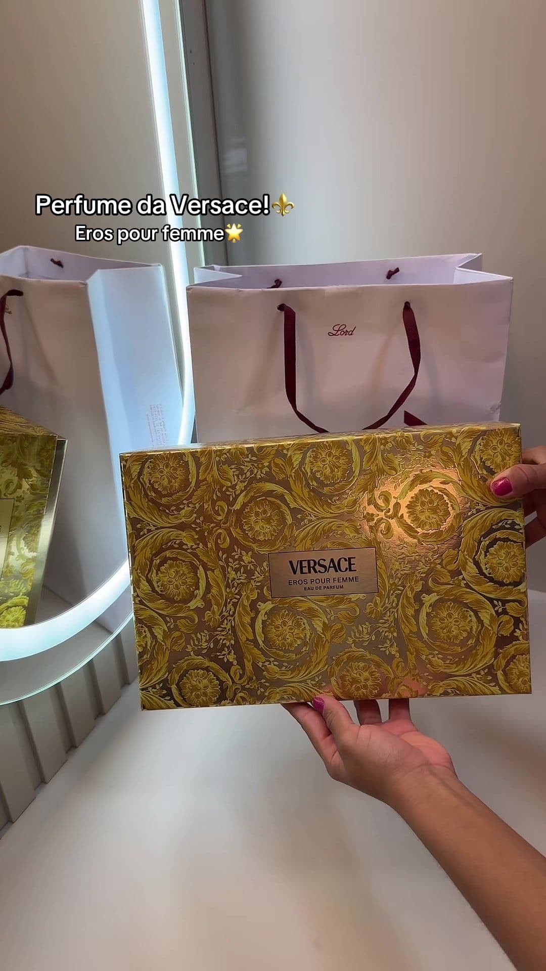 Perfume da Versace!⚜️ #fy #fyp #viral #rotina #lifestyle #rotinapreppy #versace #erospourfemme #luxo 