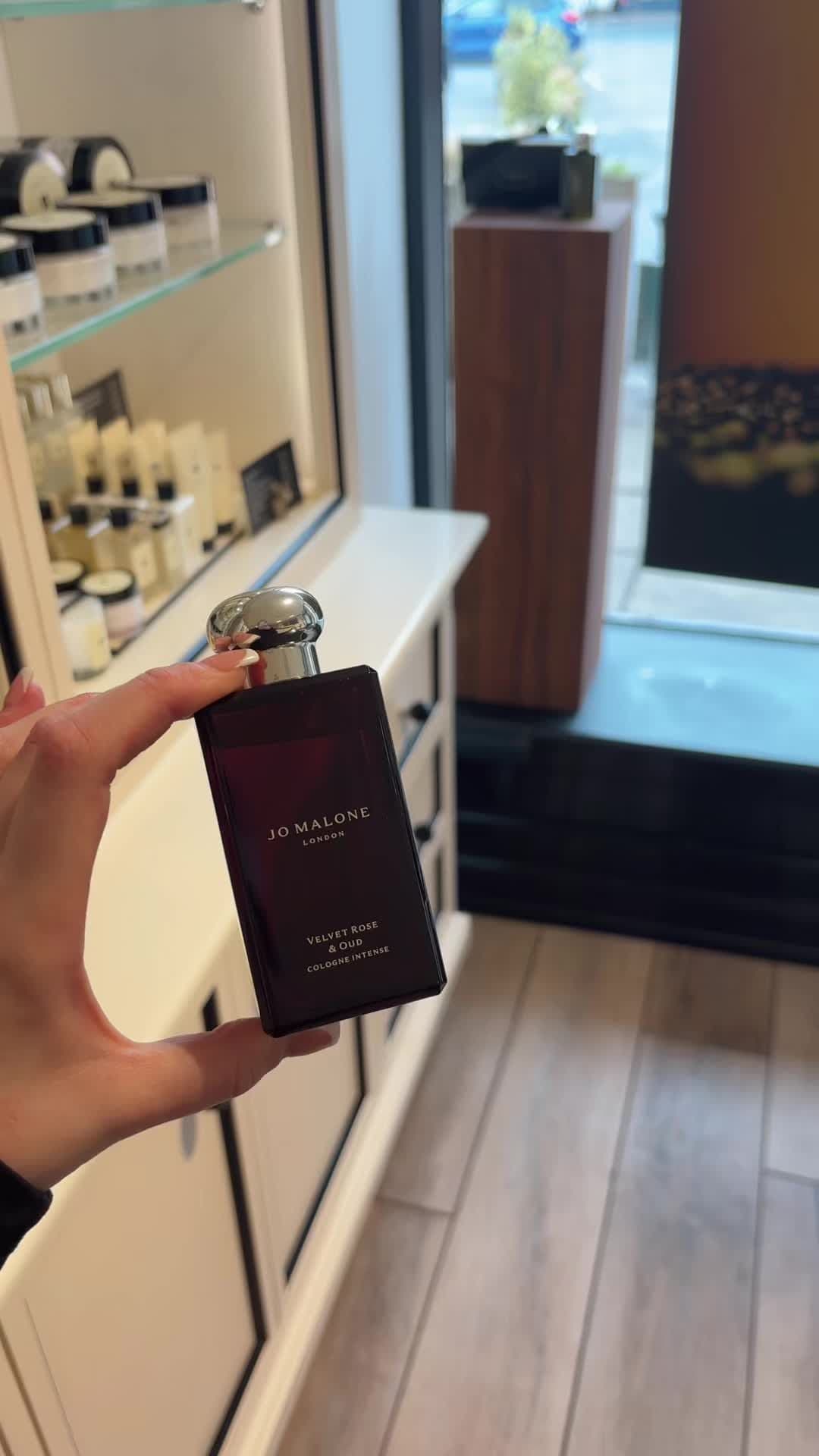 When your favourite fragrance becomes your Body & Handwash  and Body crème — the dream routine begins✨🥀 An introduction into my most loved scent.. Velvet Rose & Oud is an opulent blend of contrast and depth. The voluptuous scent of Damask rose, wrapped in the smoky warmth of precious oud wood, creates a fragrance that’s both decadent and mysterious. Accented with a touch of clove and finished with smooth praline, it’s darkly romantic — like velvet at midnight. #jomalonelondon #jomalonondonteam #fragrancetiktok #velvetroseandoud #oud #fragrancelover 