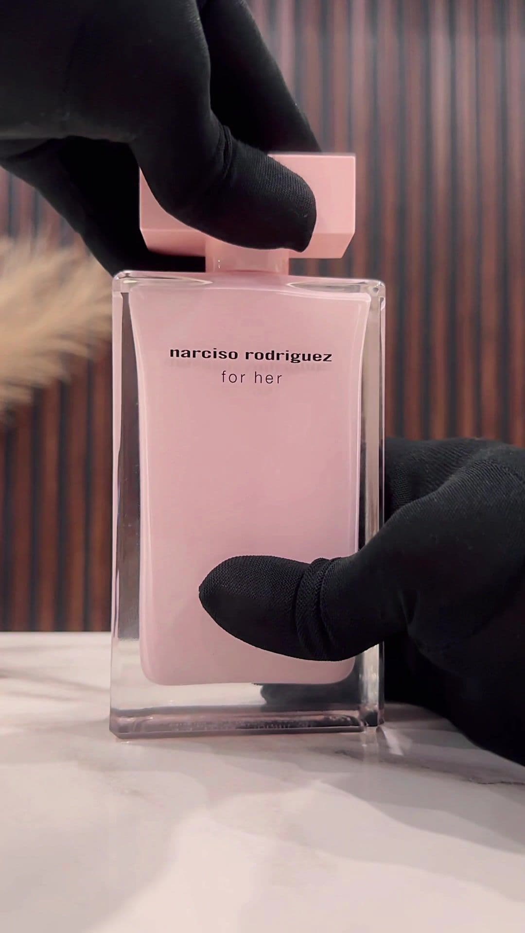 She walked in, and the room remembered 🌪️ #narcisorodriguez #narcisoforher #womensfragrance #unboxing 