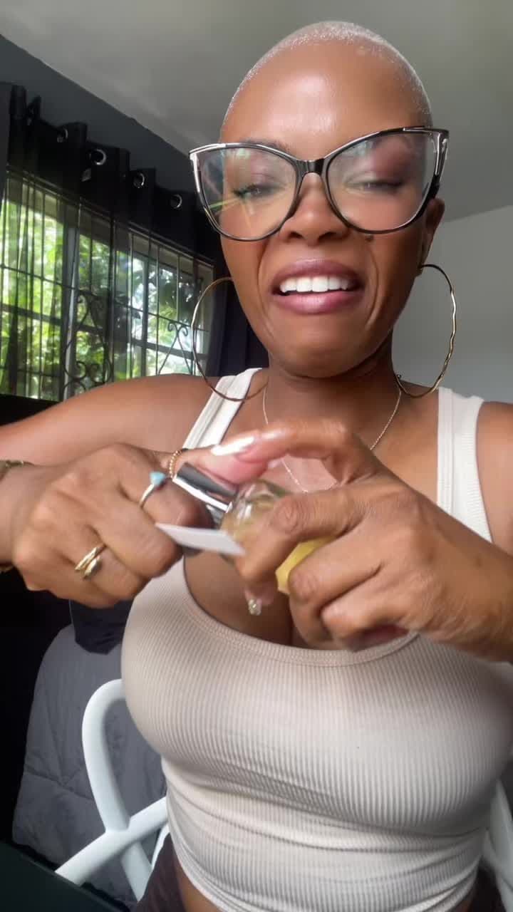 Weekend for women by Burberry #jamaicatiktok #caribbeantiktok #perfumetok 