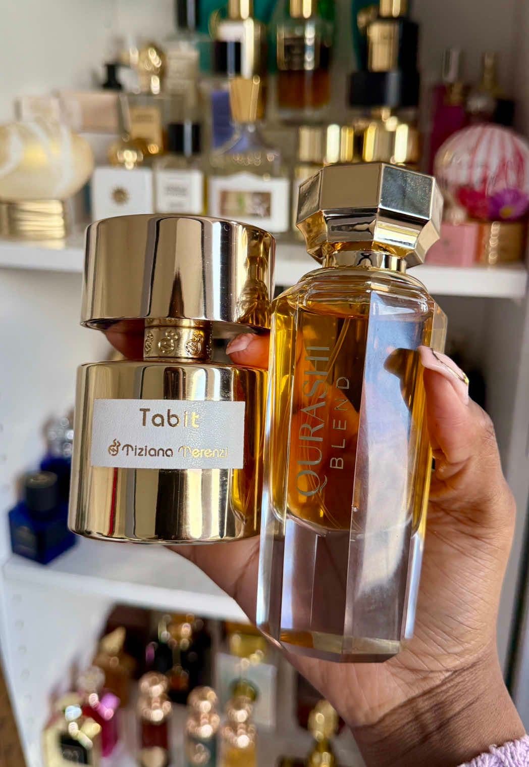 Tropical- Musky- Fruity -Oud Scent Combo🏝️ Tiziana Terenzi- Tabit  Abdul Samad Al Qurashi- Quarashi Blend  I mixed two of the most unique fragrances in my collection and created something special. Tabit is a tropical fruity fragrance with a unique candy like sweetness musky dry down - it literally has notes of cotton candy and sand.  On the other hand Quarashi Blend is a citrus-woody-oud scent with an animalic musky dry down. These two fragrances layered like a dream to make the most unique musky- woody scent. I just wanted to add a bit of OUD to my scent of the day and unbeknown to me I discovered something oh so special 😍 This is such a luxurious smelling scent combo, it’s just screams luxury and opulence. Would you wear this? 🤔💭 #tizianaterenzi #tabit #layeringcombo #fyp #luxuryperfume #qurashiblend #citrusoud #oud #middleeasternperfume #nicheperfume 