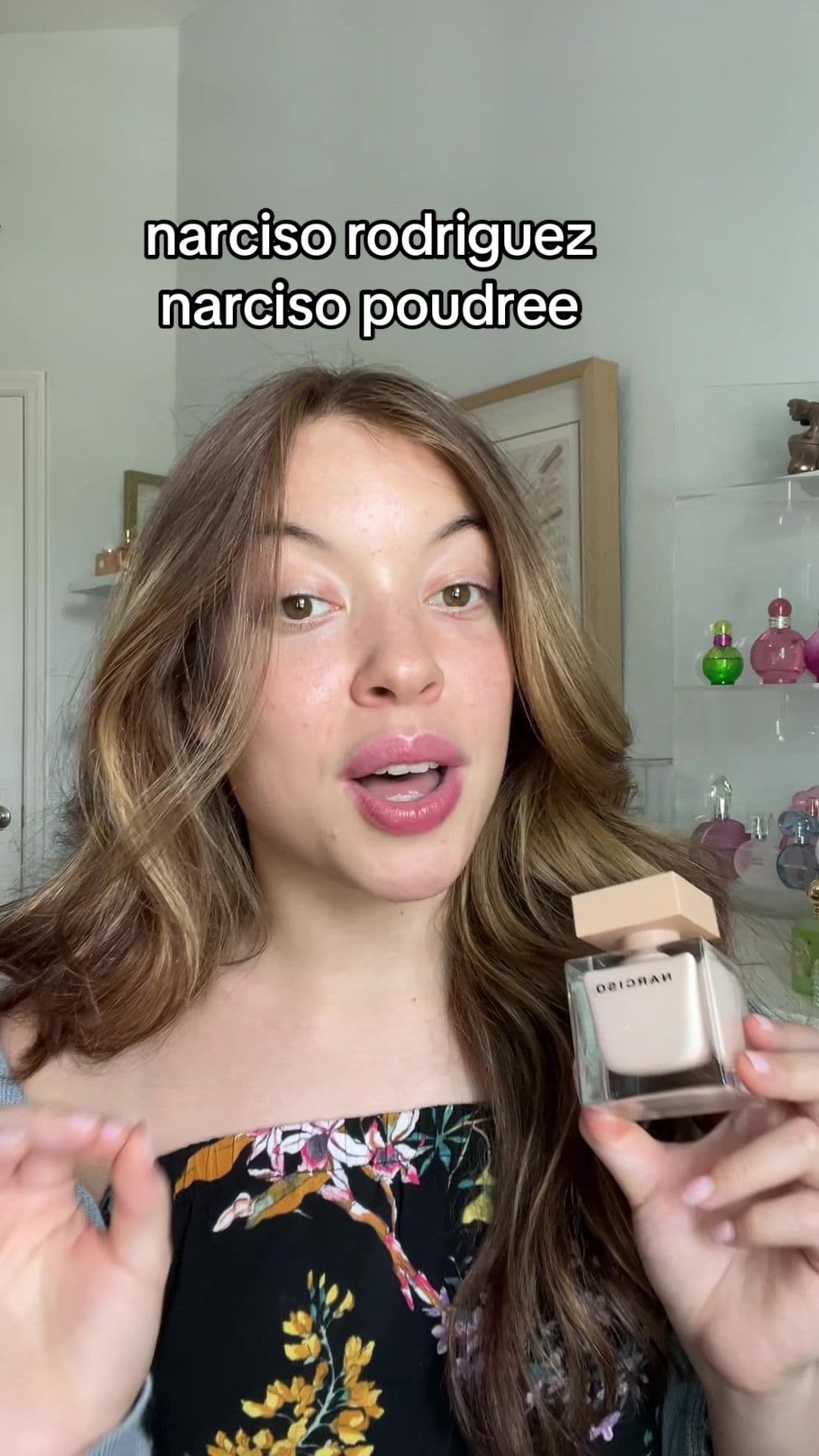 narciso rodriguez narciso poudree perfume ! smells like mamas musk and hugs 🩷 #perfume #fragrance #fragrancetiktok #perfumecollection #narcissorodriguez #narcisorodriguezparfums 