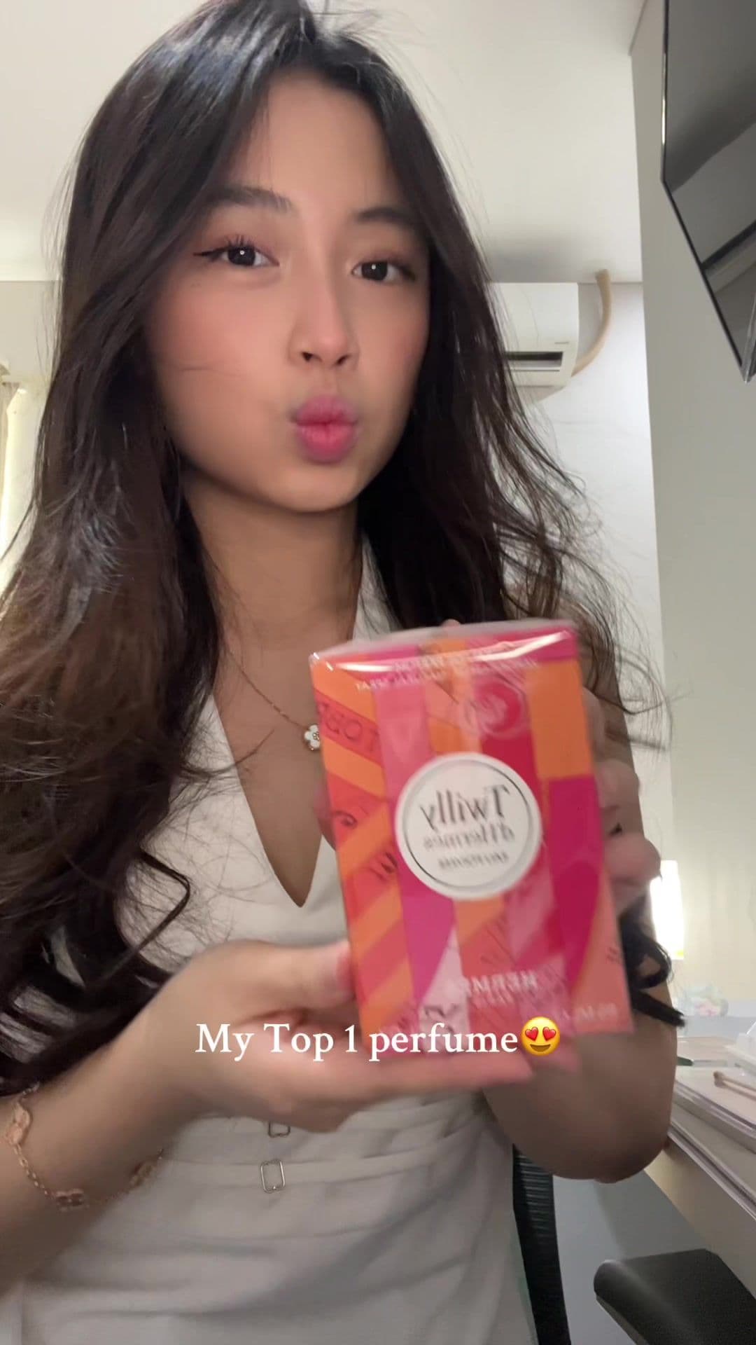 Twilly d'Hermès perfume🧡🧣 #perfume #hermes #foryou #fyp #beauty 