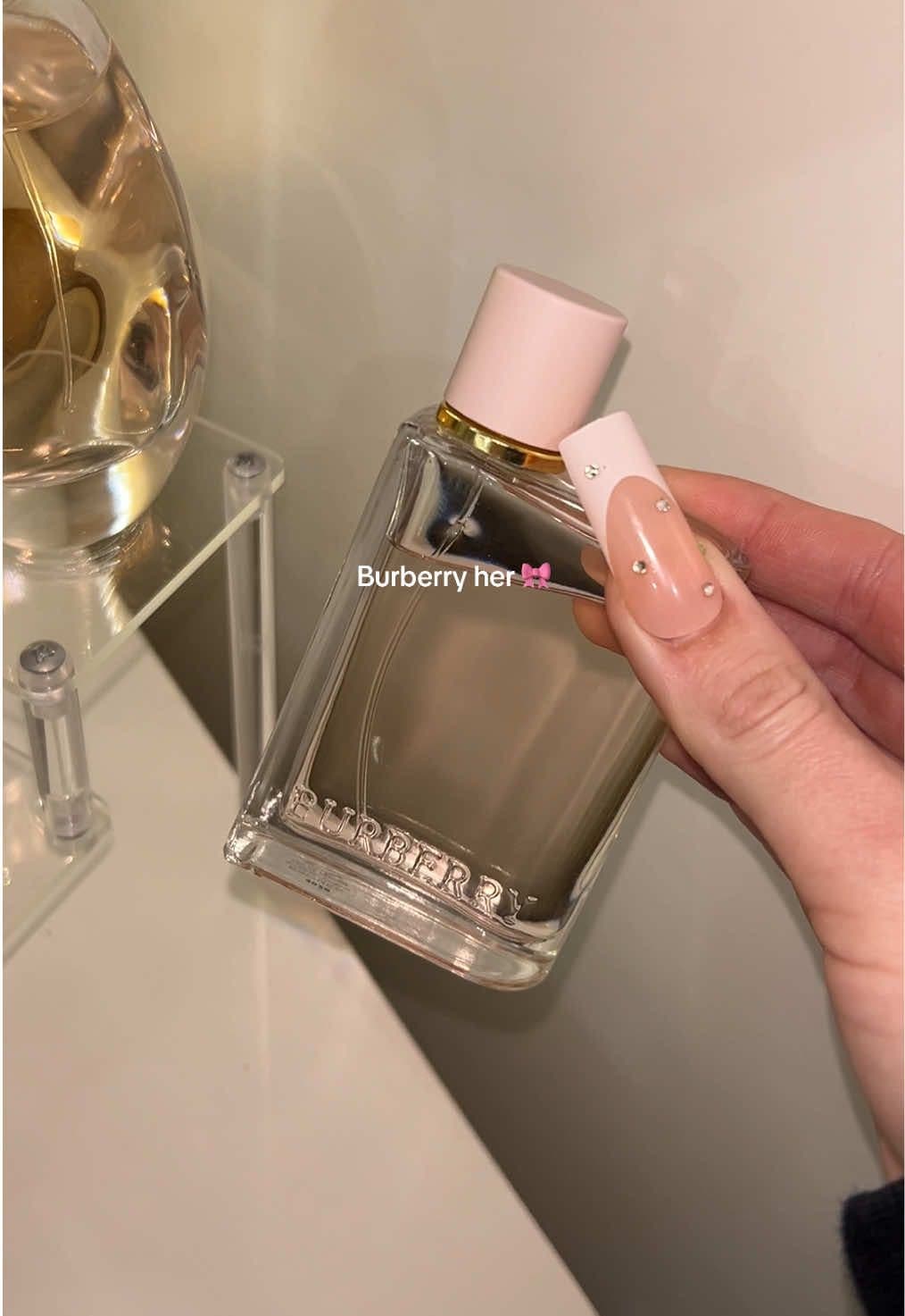 Girly perfumes 🎀 Burberry her #burberry #burberryher #pink #pinkperfume #fyp #perfume @Burberry @Coty Inc. @CotyPRAustralia 