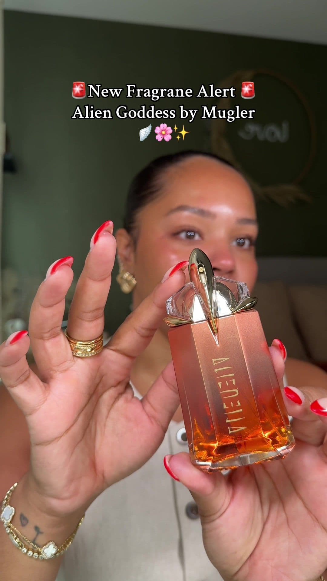 Run to @Ulta Beauty and let me know your thoughts! Thank you @Mugler #aliengoddesssupraflorale #giftedbymuglerfragrances 