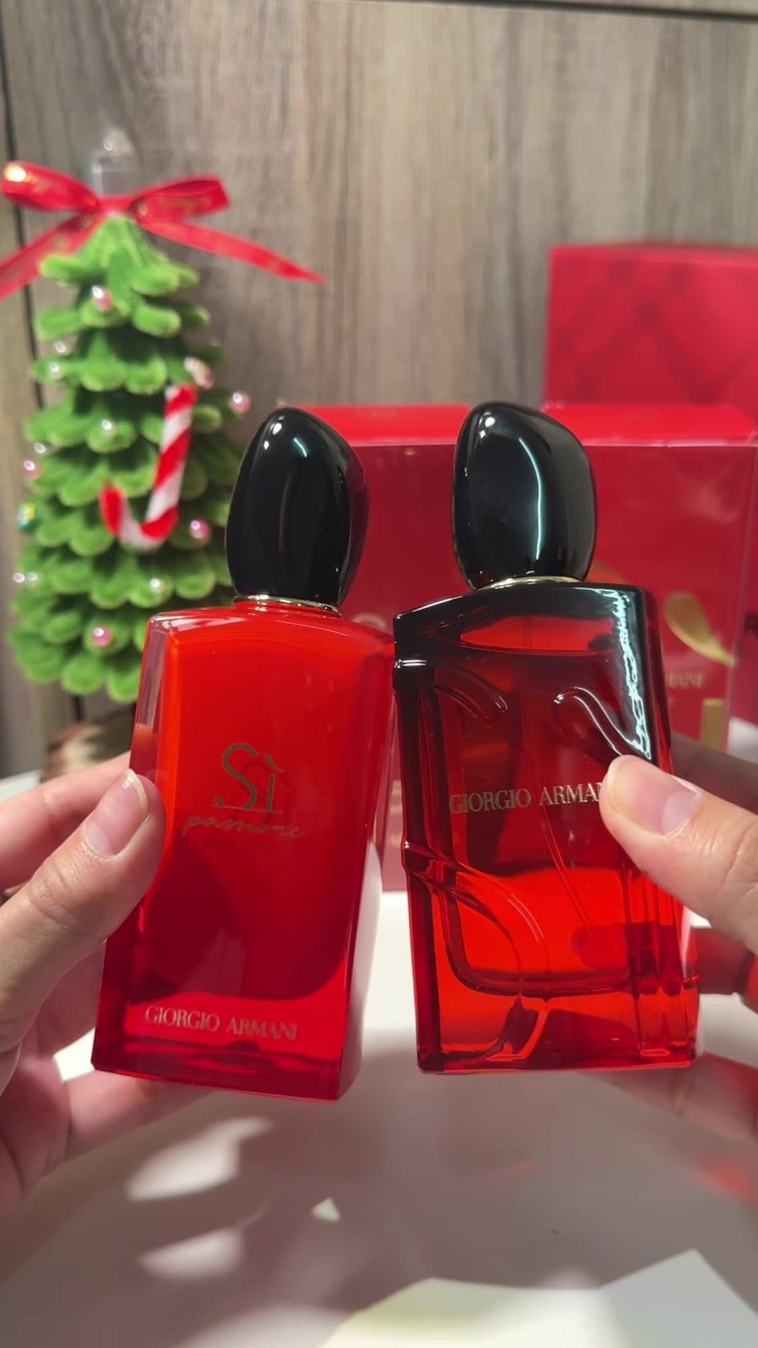 ASMR ❤️🖤 เติมสต็อกทั้งสองรุ่นแล้วค่า #น้ําหอมแท้ #น้ําหอมแบ่ง #น้ําหอมผู้หญิง #รีวิวบิวตี้ #รีวิวน้ําหอม #แบ่งขายน้ําหอมแบรนด์เนม 