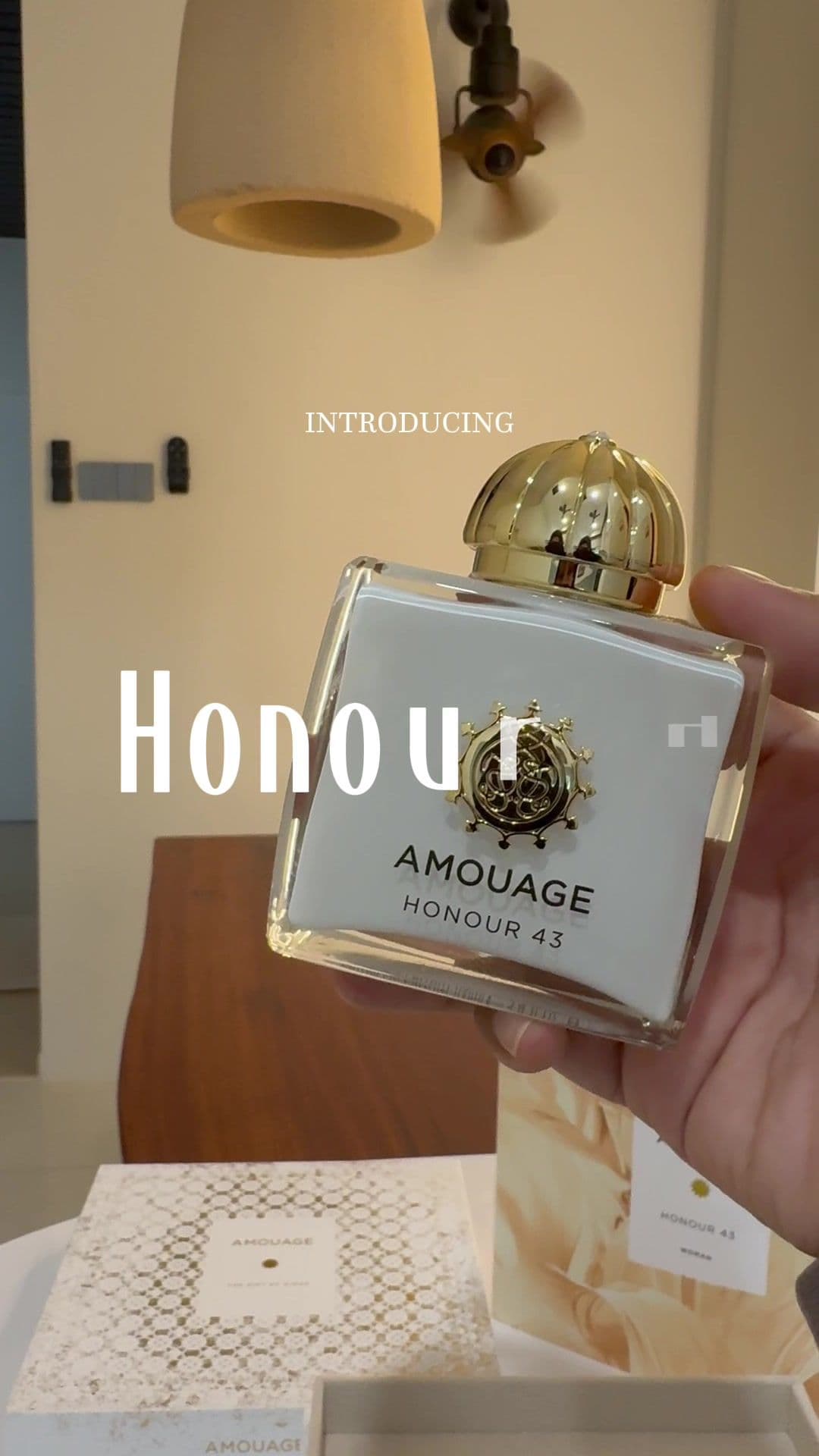 Elegant and sophisticated wealthy lady vibes. #CapCut #perfumetiktok #amouage #nichefragrance #nicheperfume 