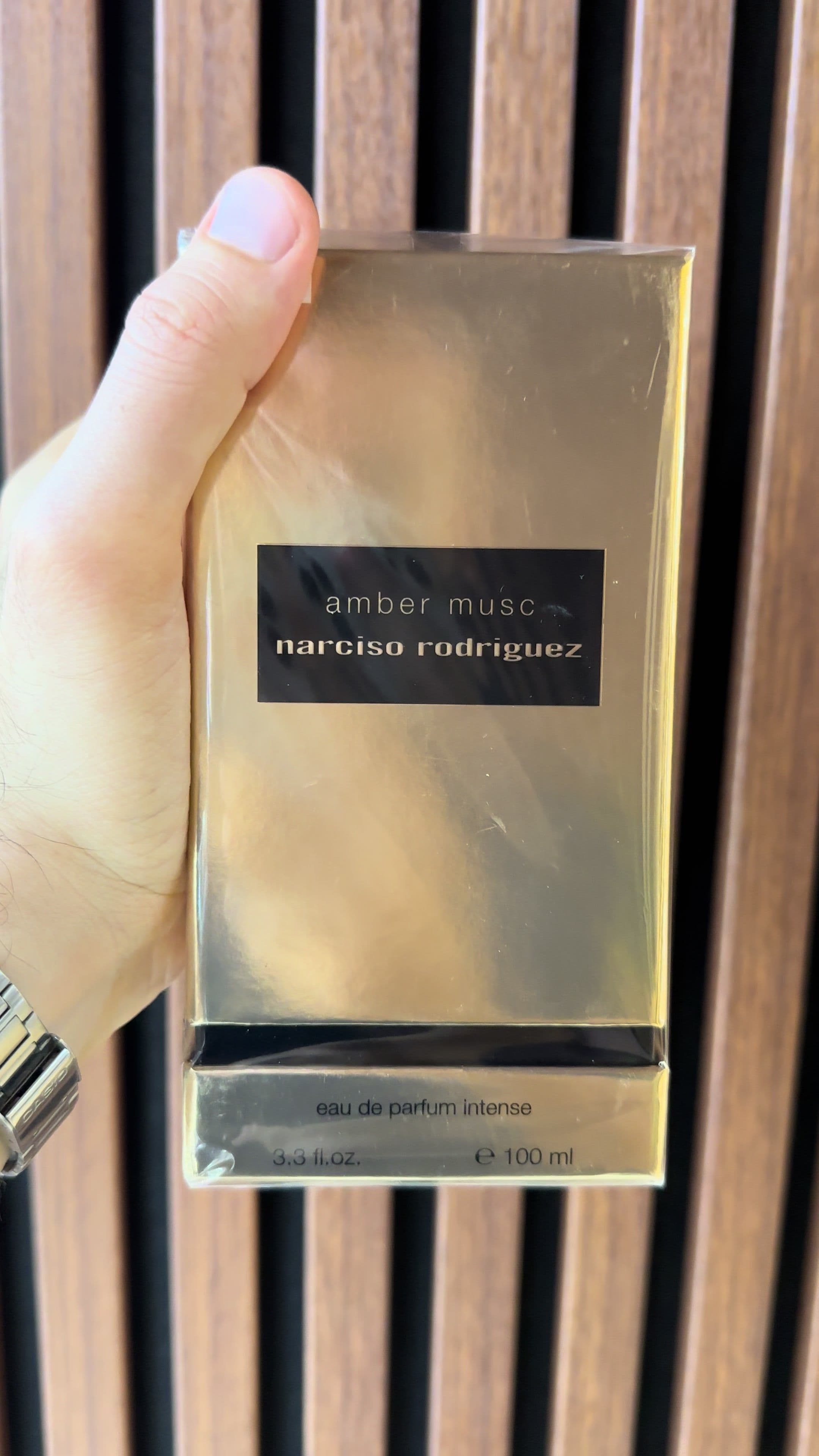 #Amber #Musc by #Narciso #Rodriguez qadınlar üçün nəzərdə tutulmuş, şərq ətiridir. Amber Musc 2013-cü ildə buraxılmışdır. Bu ətirin arxasında parfümer Auré­lien Guichard dayanır. #parfum