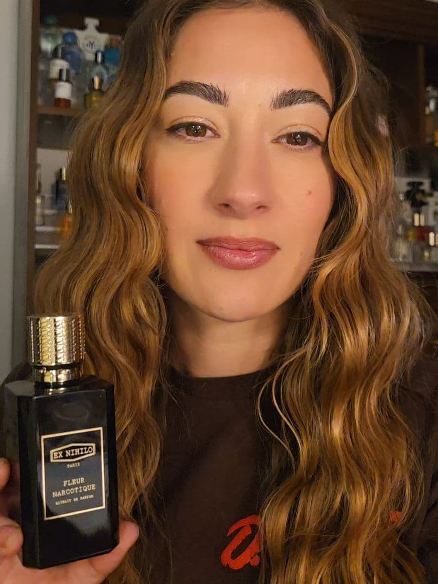 My fragrance today is @exnihiloparis #fleurnarcotiqueextrait  She gives me an attitude! #perfumetok #scentoftheday #summerperfume #smellgood 