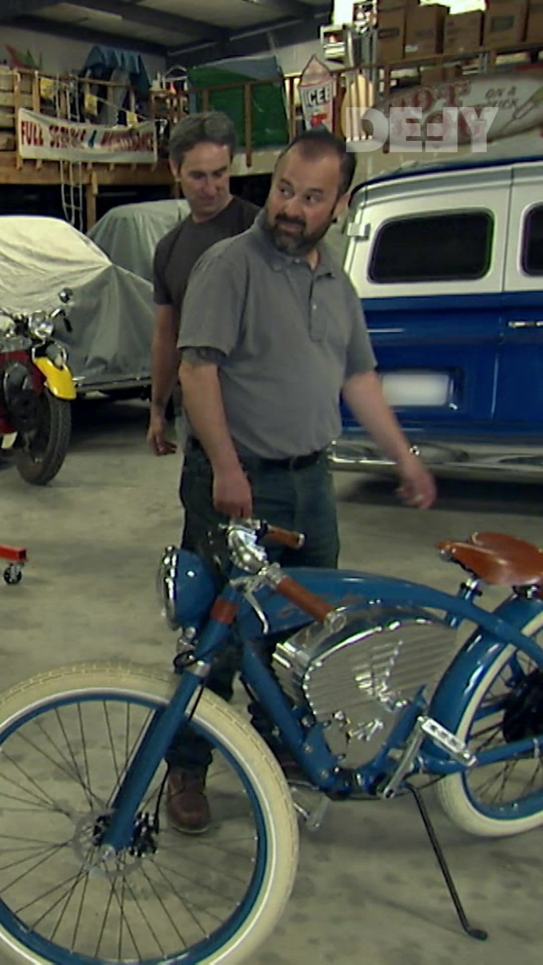 💨 Need for speed. 🚲 This bike packs punch. 😧 Can Mike handle it? #AmericanPickers #vintagebikes #electricbikes #DEFY