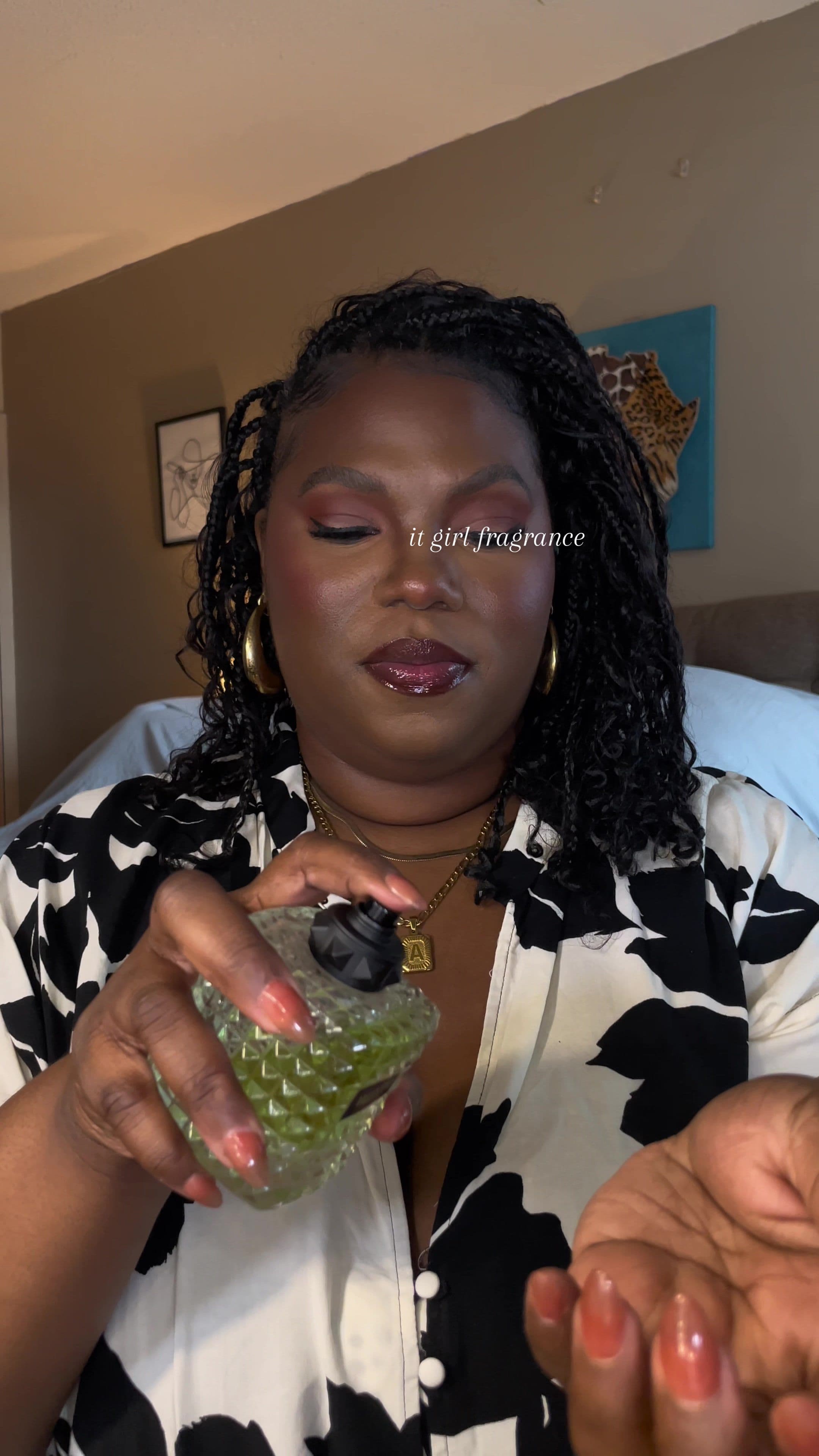 i first got sent the travel size and knew INSTANTLY that i need the full size! Green Stravaganza from @Valentino.Beauty is the perfect IT GIRL frangrance💚 #borninroma #valentinoborninroma #fragrancetok #fragrancetiktok 