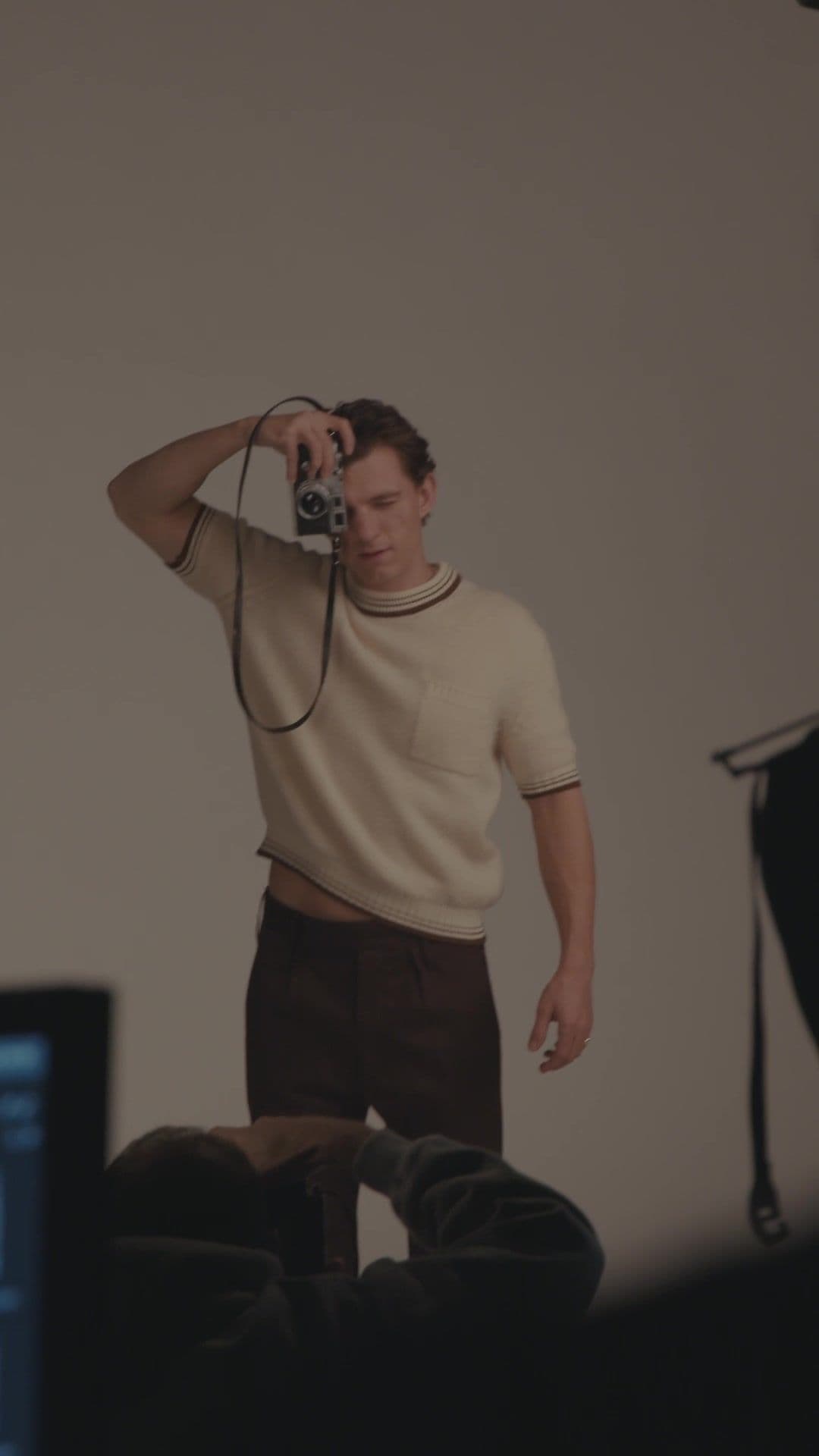 That's a wrap! Join Tom Holland behind the scenes as the new Prada Paradigme campaign concludes. #PradaBeauty #Pradabeauty