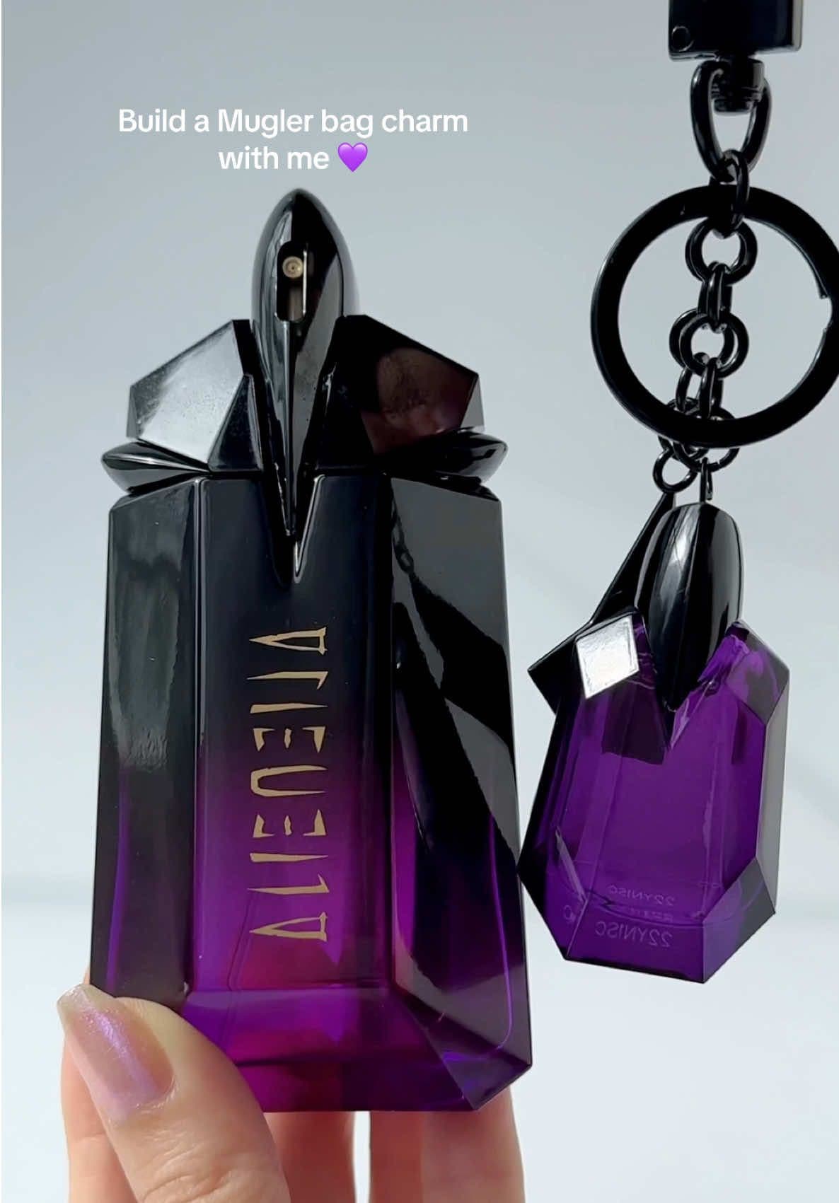 Omg how cute is this Mugler Alien Extraintense bag charm 😍💜 @mugler Alien Extraintense Eau de Parfum is an intense floral woody scent. For me, I get quite a bit of tuberose. It’s powerful, creamy, feminine and seductive. Perfect for night outs and date nights. Available @Boots UK and @The Perfume Shop Limited  Have you tried this new fragrance? Top note: Petitgrain. Heart notes:Tuberose, Jasmine. Base notes: Vanilla, Cashmeran, Amberwood. *includes press samples, no obligation to post #mugleralien #muglerperfume #fotd #unboxingtime #beautyhaul    sensual perfume •scent of the day• New perfume• perfume reel luxury perfumes •Soft girl Aestheti  •Photography•perfume Aesthetic•Beauty lover•perfume Reviews•perfume hacks•Vanity •perfume community •perfume collection  •That girl •Soft girl •perfume unboxing •perfume inspo•        