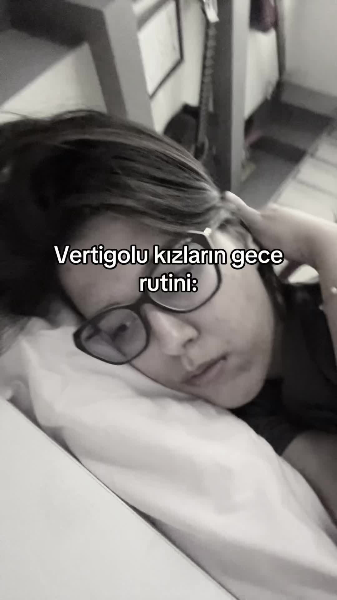 Bu hareketler de bi işe yararasa keşke...           #vertigo #başdönmesi #kesfet #fypシ゚ #yağızaaşığımdiyincekeşfetoluyomuş 