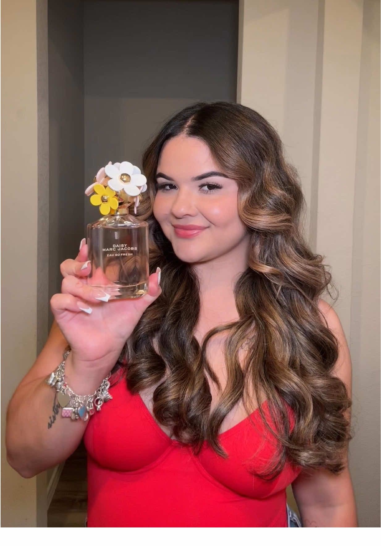 Daisy Eau so Fresh by Marc Jacobs @MarcJacobsFragrances 🌼🌷🌸#mjdaisy #pickyourdaisy #gifted #perfumetok 