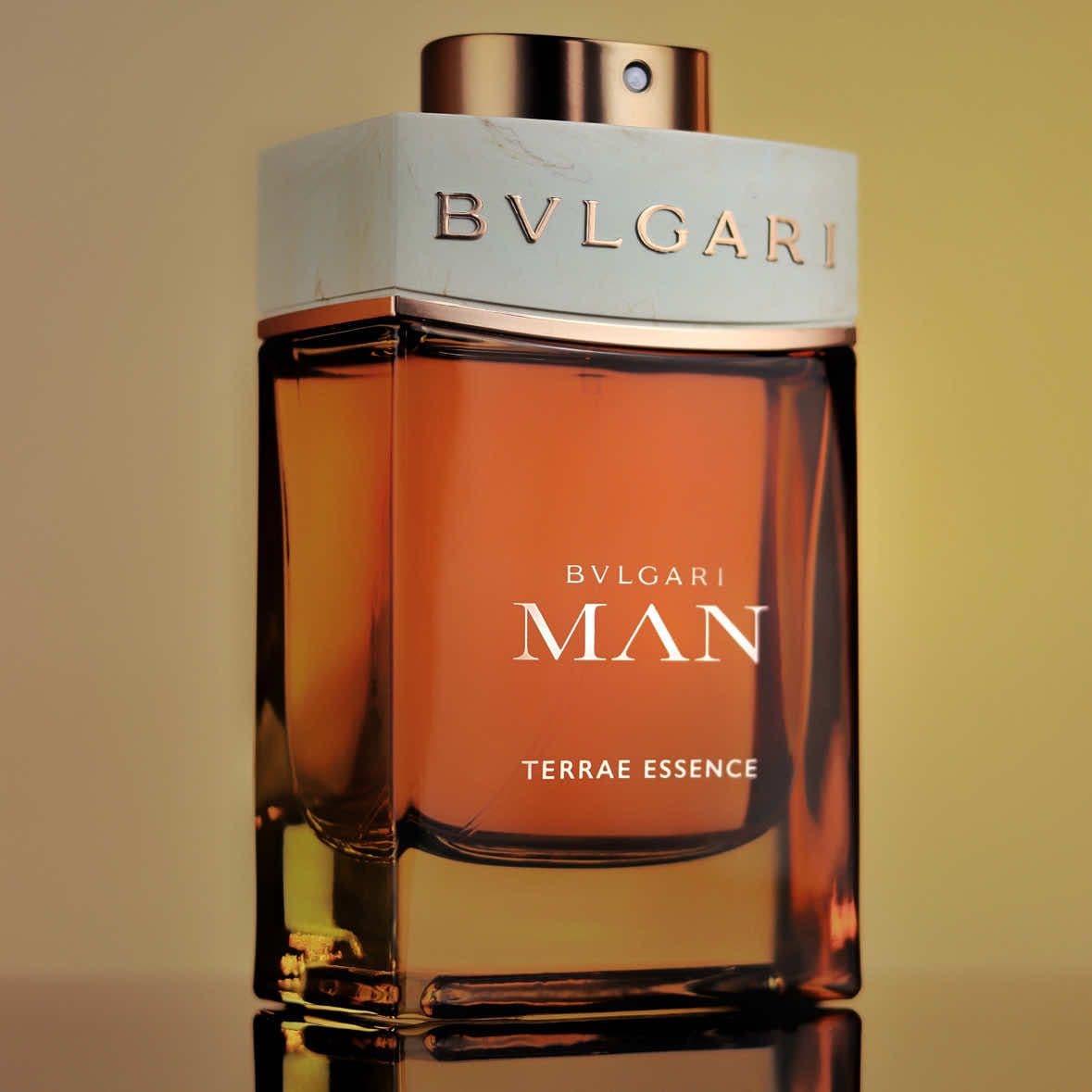 Day 26/30 of Perfume Reviews Bvlgari Man Terrae Essence ft Ropa #ryanfragrants #zimperfumes #luxuryperfumeszimbabwe #bvlgarimanterraeessence #designerperfumeszimbabwe 