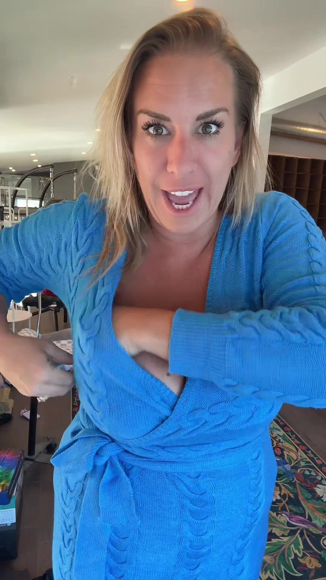 I’m a 38DDD bra size and this sticky bra fits perfectly! #bra #stickybra 