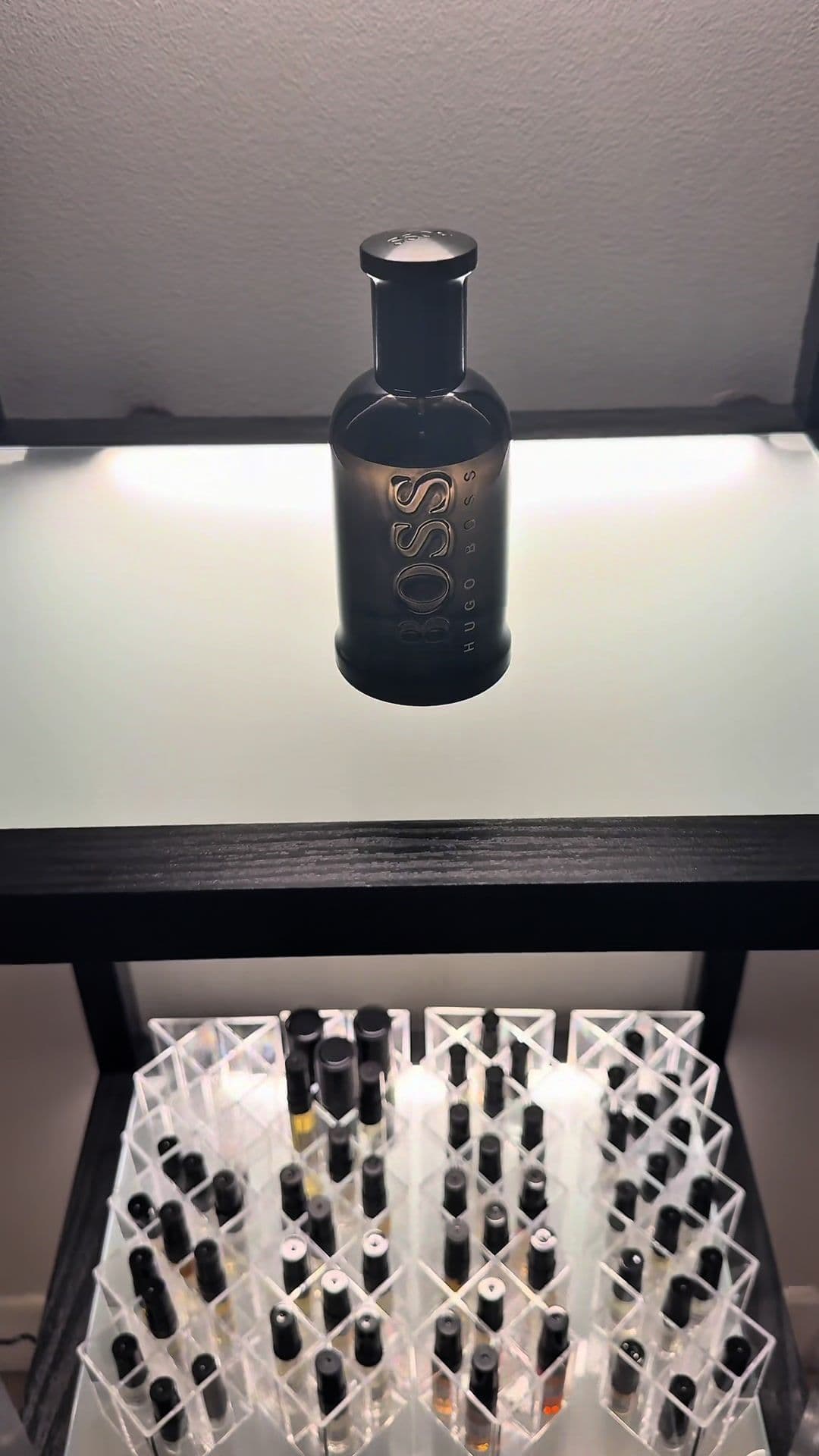 🔥 Boss Bottled Parfum 🔥  Top Notes: 🍊🕯️ Mandarin, Incense Heart Notes: 🌿🌸 Orris, Fig Tree Root Accord Base Notes: 🌲👜 Cedarwood, Vegetal Leather Accord 💰 Smells like money in a bottle. 💎💸 This fragrance exudes sophistication and power, making it the perfect choice for those who want to leave a lasting impression. 💼🔥 #BossBottledParfum #FragranceReview #LuxuryScent #MensFragrance #scentoftheday 