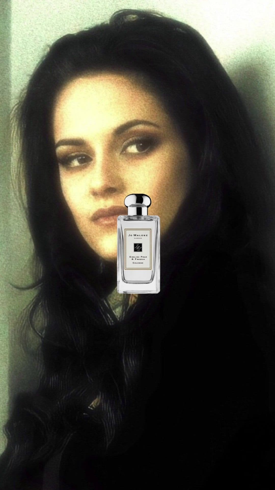 Bella Swan is the scent of quiet strength and tender longing. If she were a fragrance, she would be Jo Malone’s English Pear & Freesia the sweetness of ripe pear mingling with the dew-kissed air of Forks, softened by the ethereal touch of freesia. It is light, fragile, and unassuming, yet it lingers in memory like the first pages of a love story you can never put down. This fragrance embodies her essence: understated but magnetic, delicate yet unshakable, a girl who carries her world in silences and glances. English Pear & Freesia is not a perfume that shouts, but one that whispers and somehow, that whisper changes everything. #PerfumeTok #MaktubScents #fyp #twilight #bella #jomalonelondon #englishpearandfreesia #chic #fruityperfume #darkacademia #scentoftheday #maincharacterenergy #perfumereview #romantic