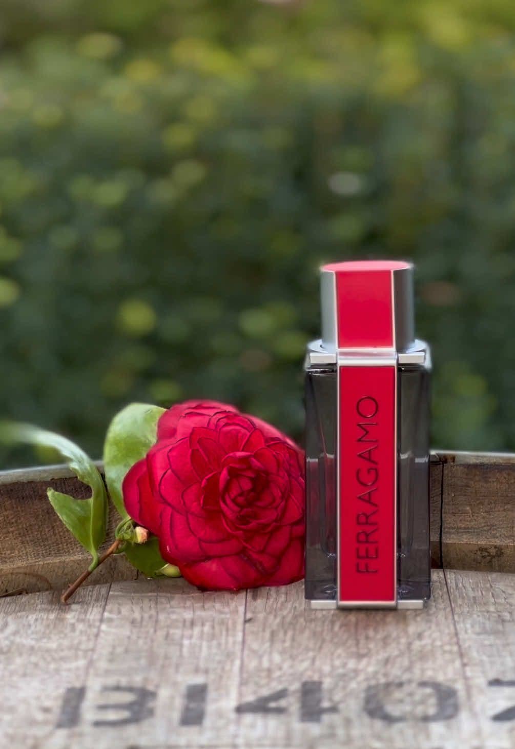 Red Leather by @FERRAGAMO a scent that delivers confidence, the perfect gift @David Jones #ferragamoredleather #ad  