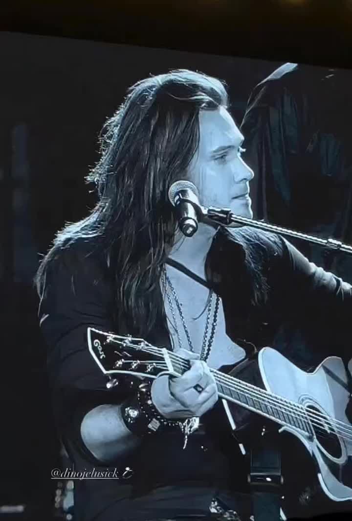 MORE THAN WORDS W/GARY CHERONE (Live at GBK stadium) what an honour. ❤️