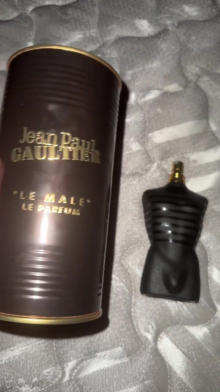 JEAN PAUL GAULTIER  LE MALE LE PARFUM🖤 #jeanpaulgaultier #lemaleleparfum #lemale #parfumviral 