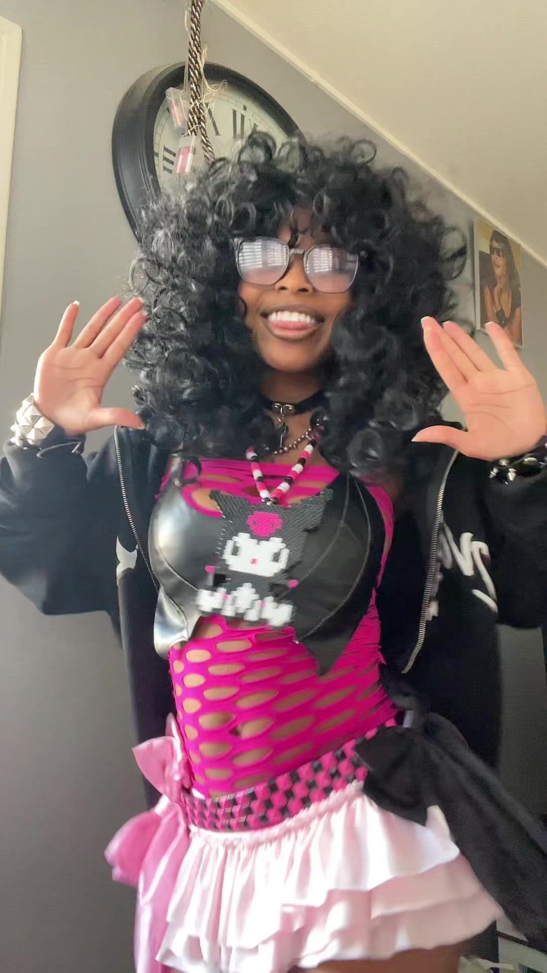 [insta: ohthatslubaya] we’re 1M ahhh thank you so much y’all snif T^T it means a lot for me. Love y’all sm 💞💞