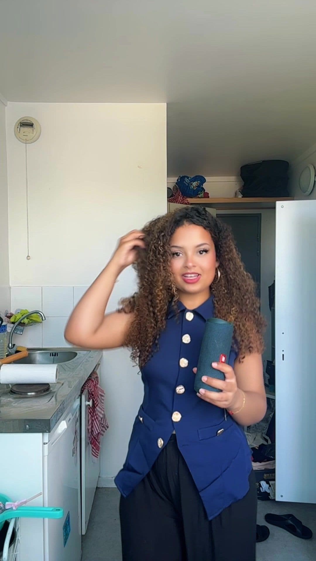 J’ai voulu tester la trend avec une vidéo au hasard dans ma galerie, bah j’aime trop mdrrr #trend #CapCut #pourtoi 