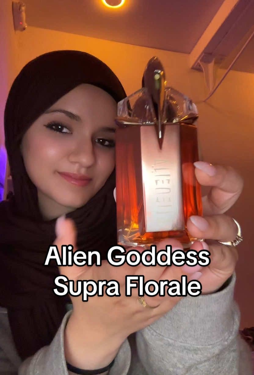 I think i’ll stick to my alien goddess and alien goddess intense 😅 #perfumetiktok #perfumereview #perfumeunboxing #aliengoddess #aliengoddesssupraflorale 