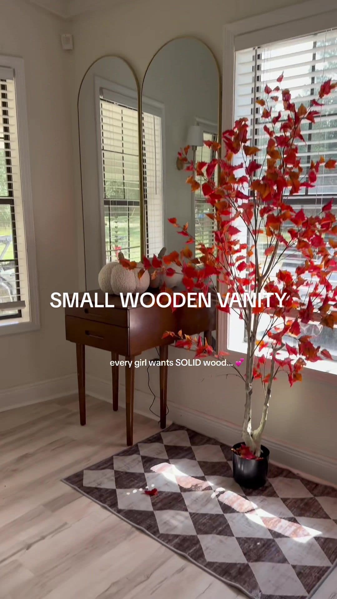 I love a small, solid wood vanity!  #smallvanity #vanity #giftsforher #tiktokshopcreatorpicks #tiktokshopblackfriday 