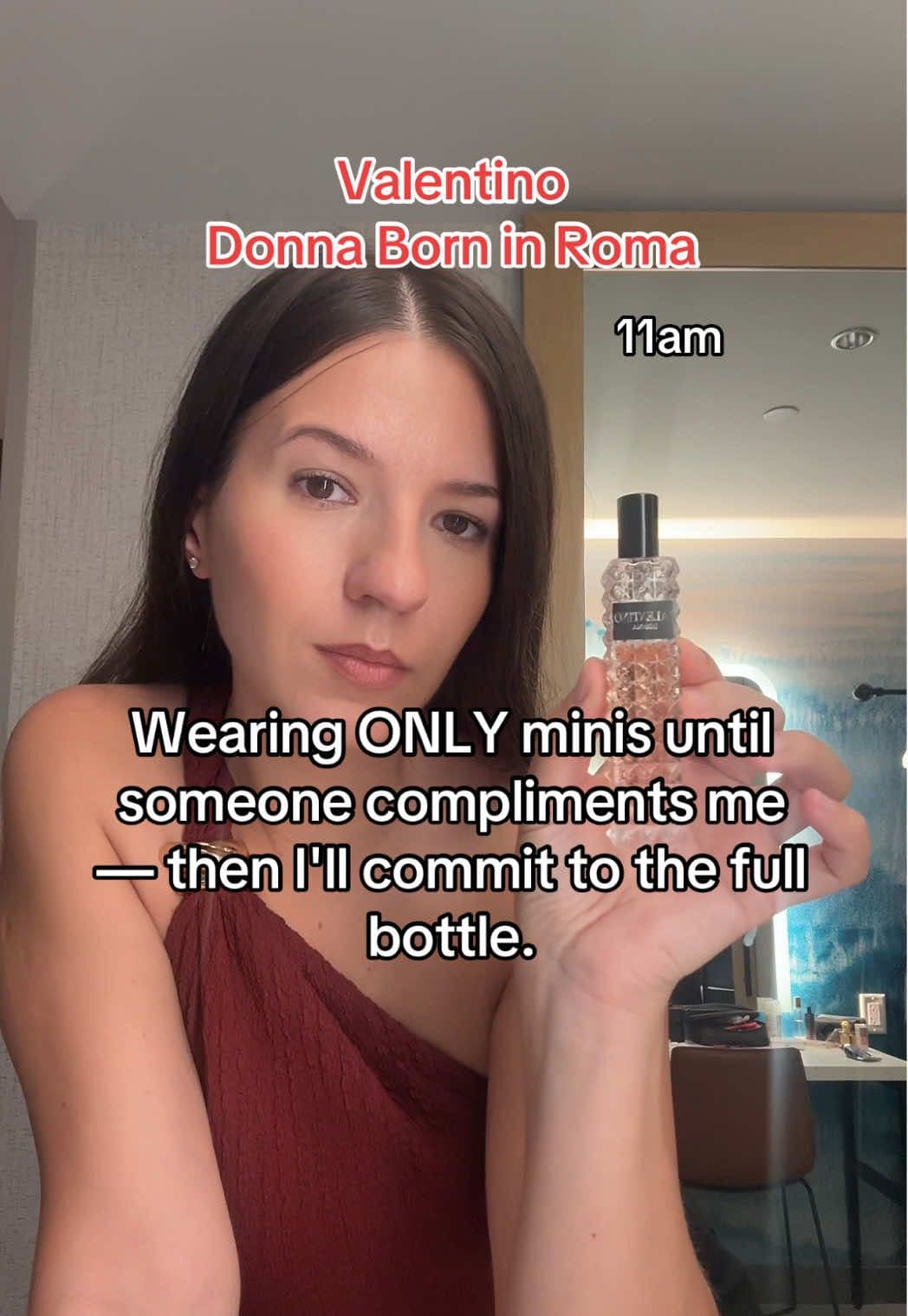 Replying to @whatsupitsabbyy It smells amazing tho 🥹#fragrance #perfumetiktok #donnaborninroma #valentinoperfume @Valentino.Beauty 
