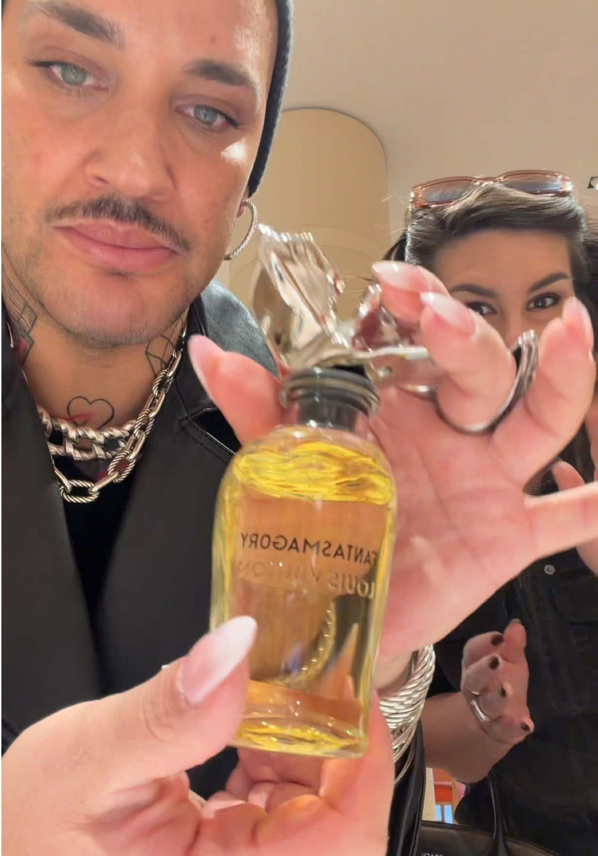 #louisvuitton #fantasmagorylouisvuitton #vanillaalmond #vanillafragrance #gourmandperfume 