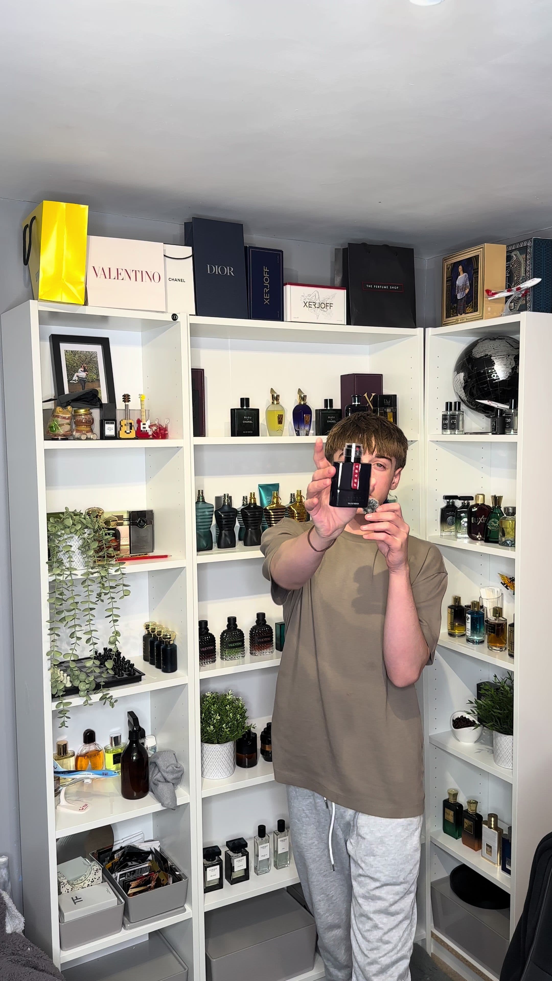 review on prada luna rossa ocean eau de parfum #fragrancetiktok #perfumetiktok #fragrance #mensfragrance #viral @pradabeauty 