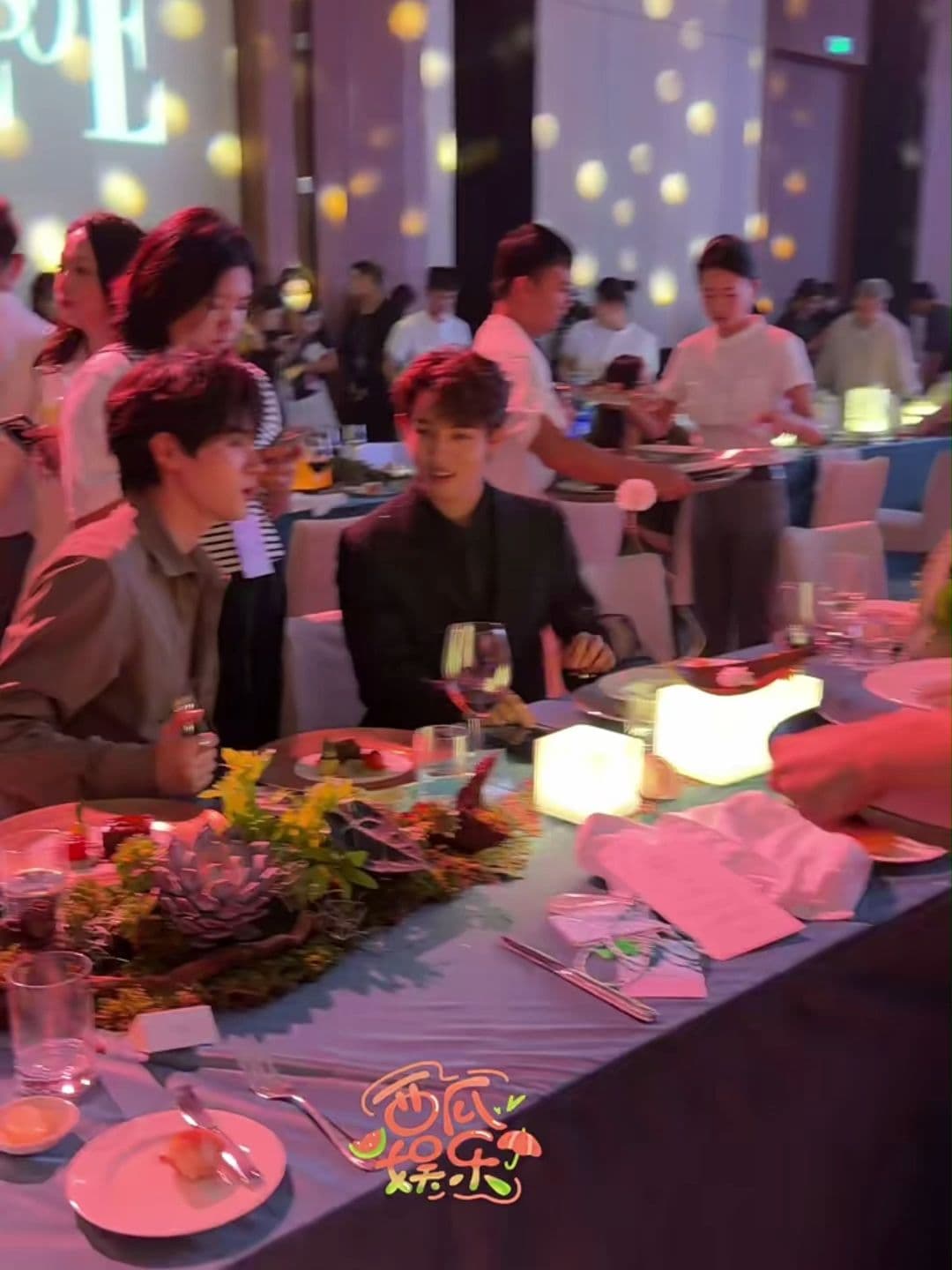 WINWIN with Zhou Yiran and Ouyang Didi at ELLE 80th Anniversary ceremony. OuyangZhouDong meet again! #winwin #dongsicheng #fyp #zhouyiran #ouyangdidi