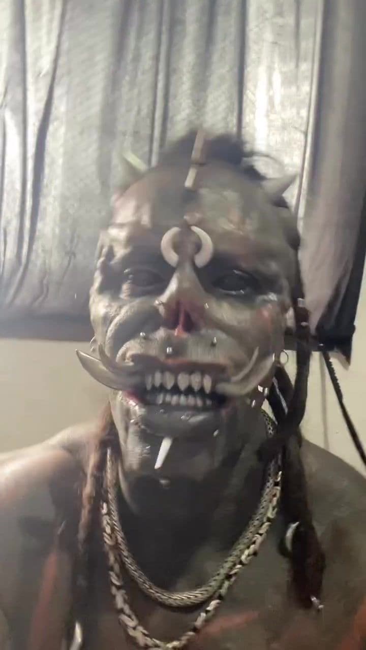 Follow ✌🏻 #xuhuong #viral #alien #tintuc #giaitri 