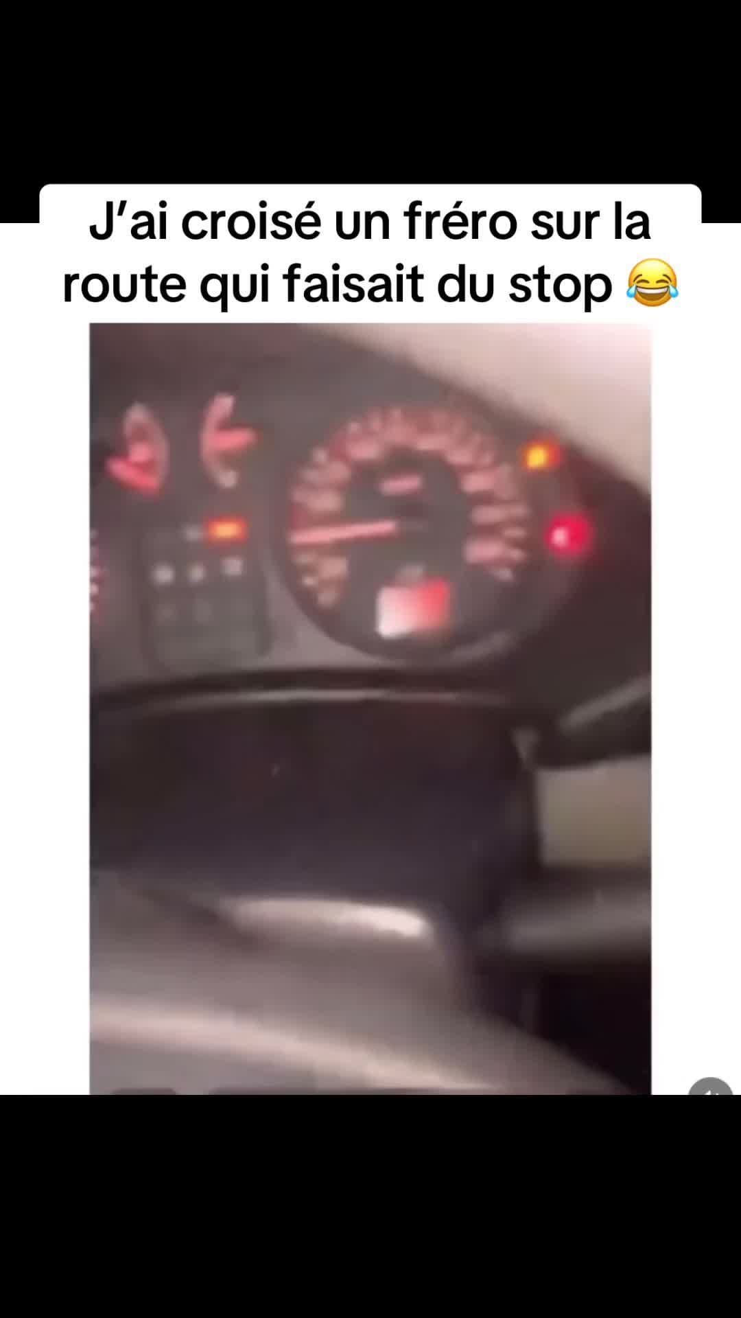 J’ai croisé un fréro sur la route qui faisait du stop 😂 #pourtoii #humour #voiture #fyp #drole_videos 
