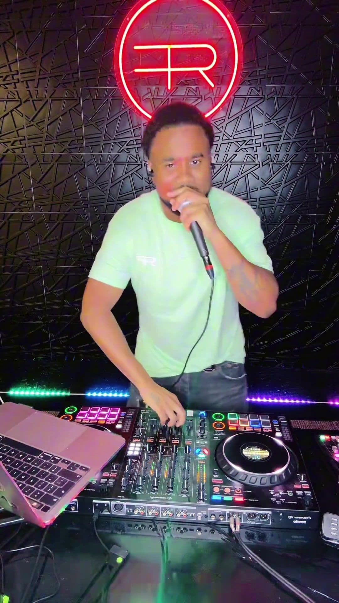 This is the gyal dem anthem🔥 #djredyfaymus #valiant #dancehall #fyp #thefestive1 